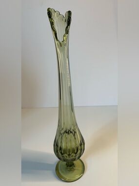 Vintage Fenton Colonial Green Thumbprint Swung Vase 17”